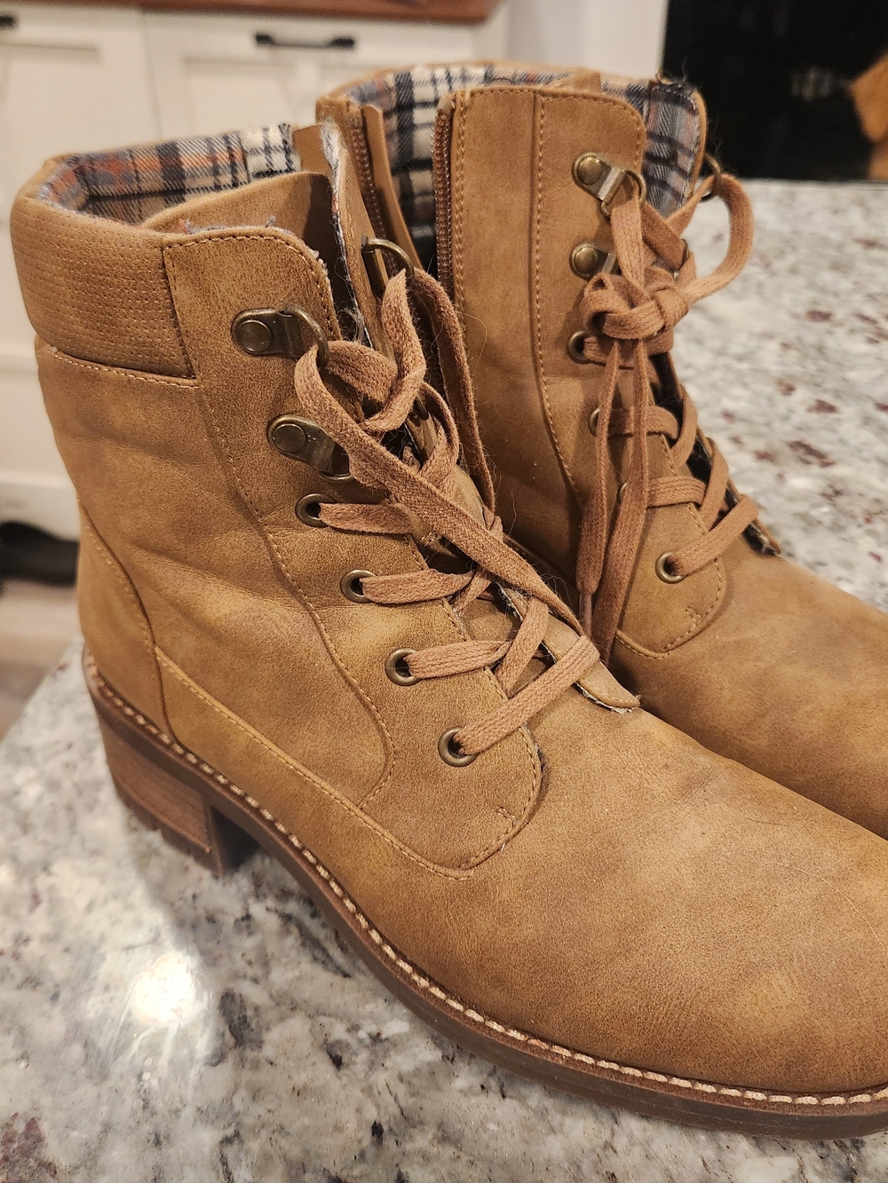 Womens Lace-Up Fall Boots - Picture 2 of 3